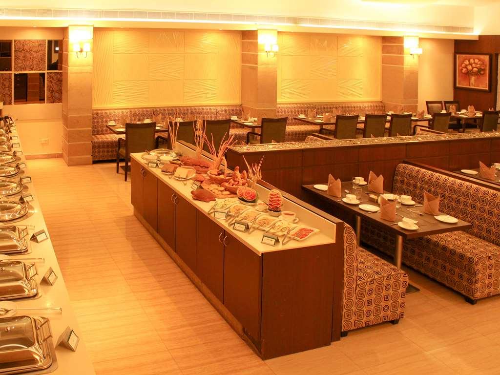 Quality Inn Viha Kumbakonam Restaurante foto