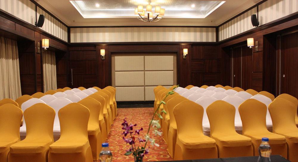 Quality Inn Viha Kumbakonam Exterior foto